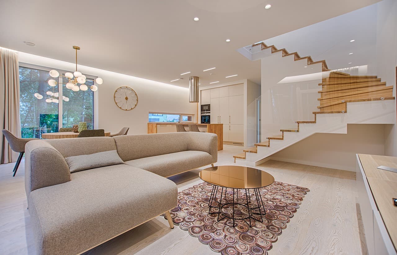 Short-term rental city residences